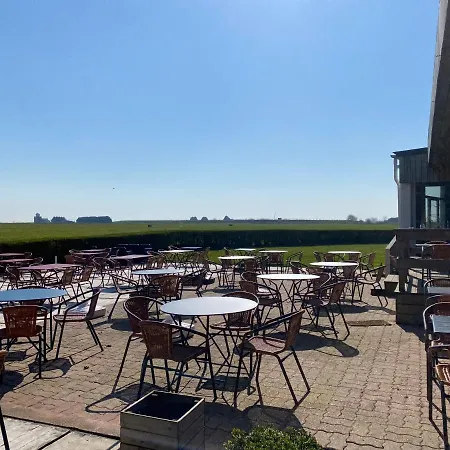 Logis & Restaurant De L'aerodrome De La Baie De Somme Hotel 3*