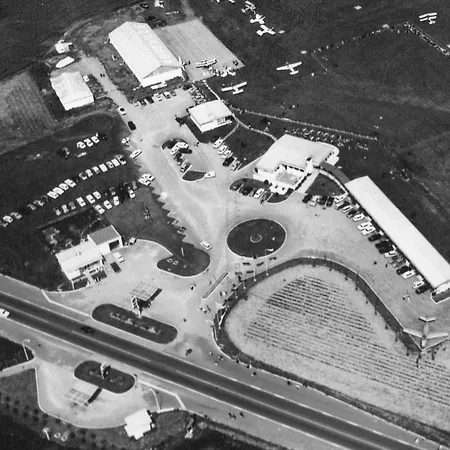 Hotel Logis & Restaurant De L'aerodrome De La Baie De Somme 3*
