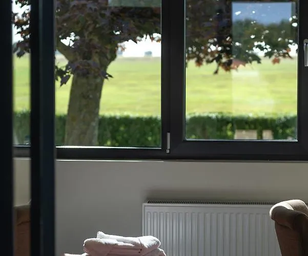 Logis & Restaurant De L'aerodrome De La Baie De Somme Hotel Buigny-Saint-Maclou