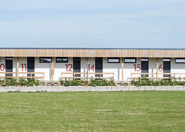 Logis & Restaurant De L'aerodrome De La Baie De Somme Hotel 3*